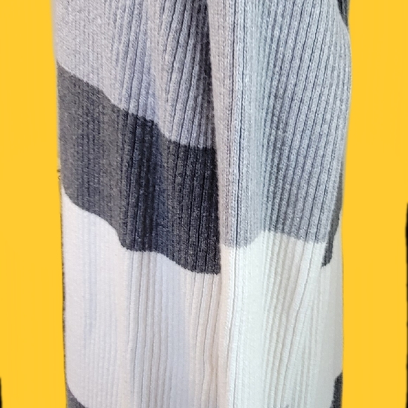 VINCE CAMUTO Colorblocked Open-Front duster Cardigan small Black, gray, … - Picture 10 of 12